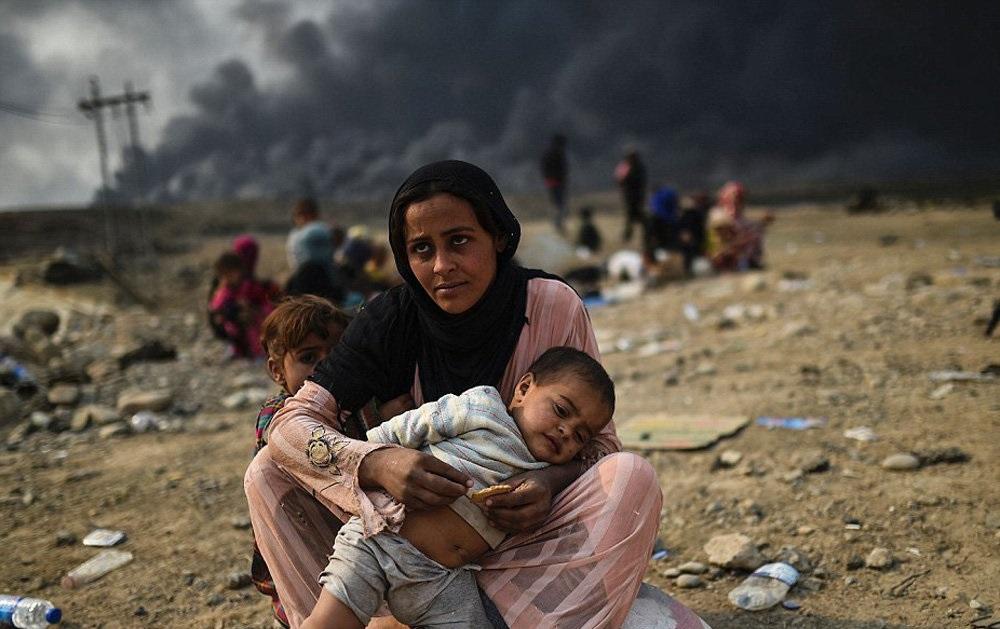 تصاویر : زنان آواره در اطراف موصل‎