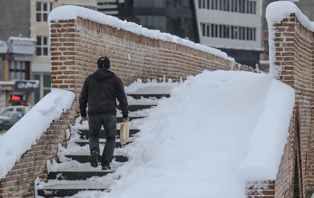 تصاویر : بارش نخستین برف پاییزی در اردبیل