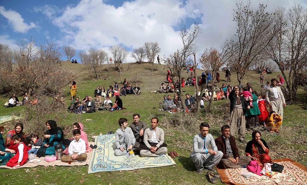 تصاویر : مراسم سنتی نوروز در دشت «چور و ننه‎»