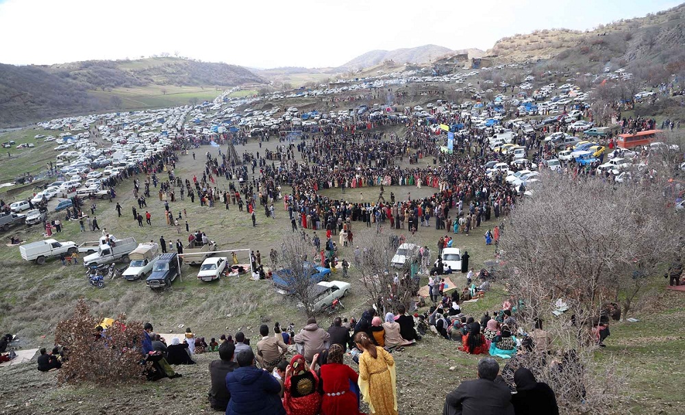 تصاویر : مراسم سنتی نوروز در دشت «چور و ننه‎»