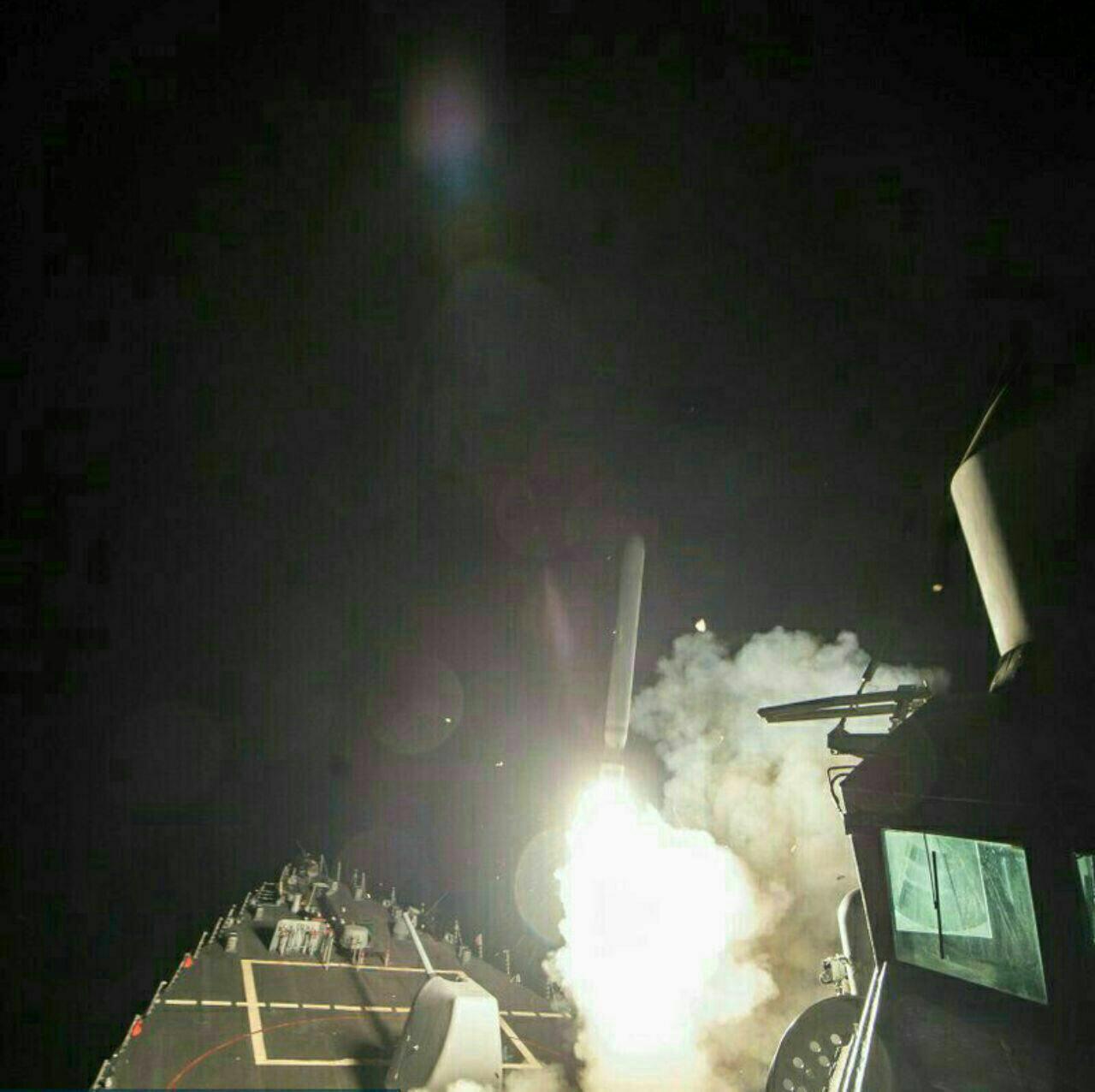 تصویری از شلیک موشک‌های تام‌هاک که از سوی دریای مدیترانه شلیک شدند