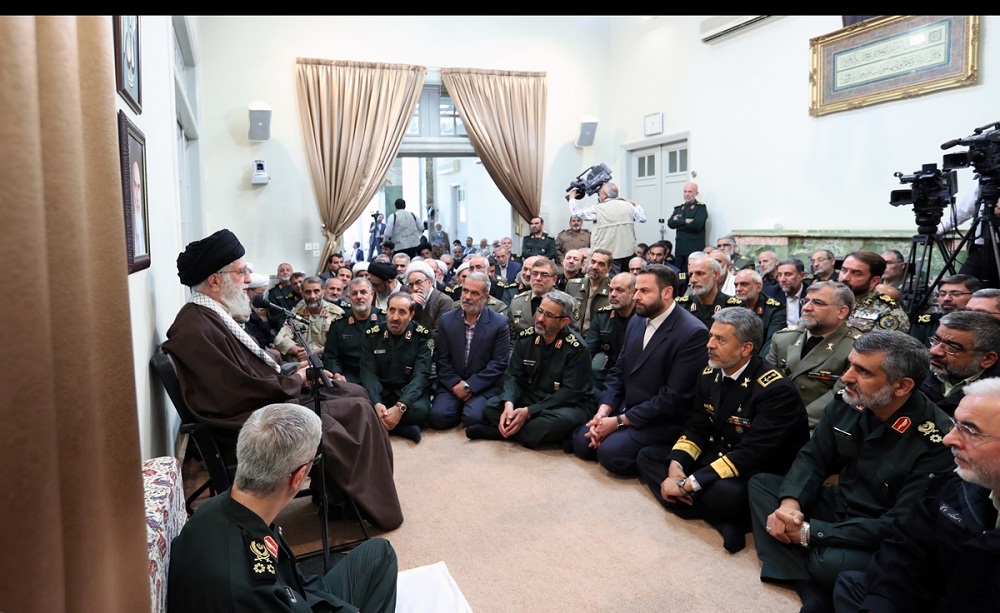 تصاویر : دیدار نوروزی فرماندهان ارشد نیروهای مسلح با مقام معظم رهبری