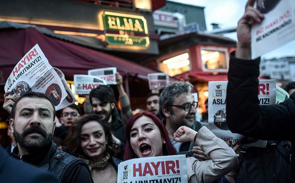 تصاویر : تظاهرات علیه نتیجه رفراندوم ترکیه