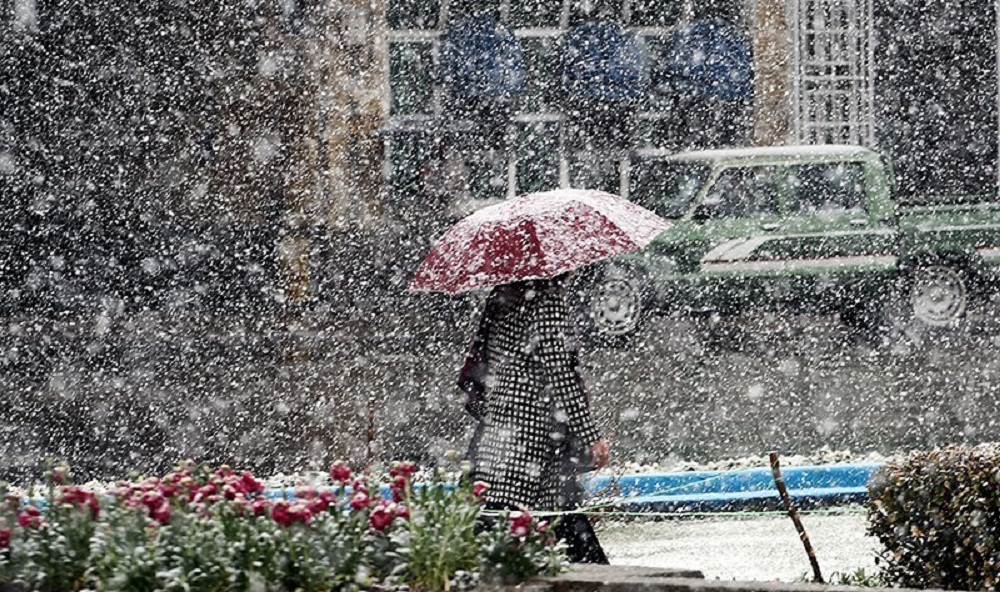 تصاویر : بارش برف در سومین روز از بهار- همدان