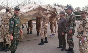 برپایی چادرهای امداد و درمان در چند نقطه از مراکز ارتش