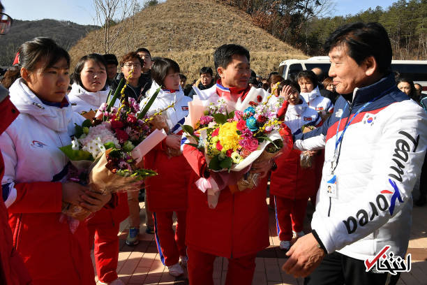 تصاویر : استقبال از تیم هاکی روی یخ زنان کره شمالی هنگام ورود به کره جنوبی