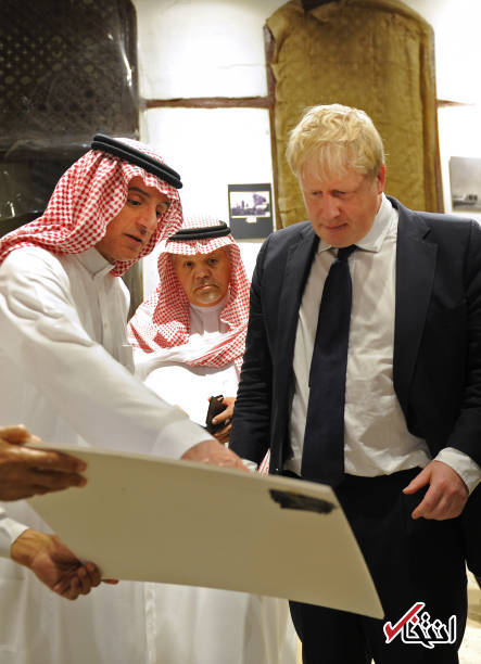 تصاویر : حضور وزیر خارجه انگلیس در منزل بنیانگذار آل سعود