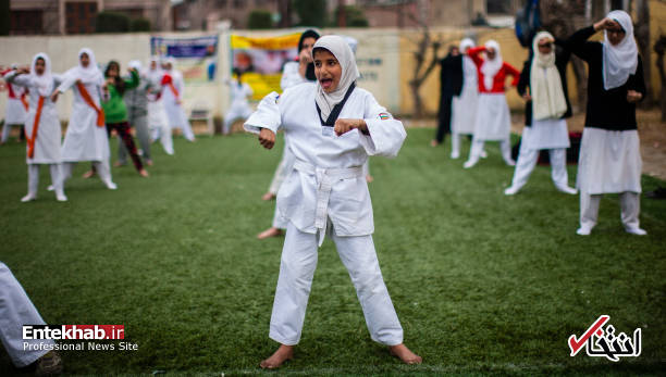 تصاوير : آموزش دفاع شخصي به دختران مسلمان كشمير