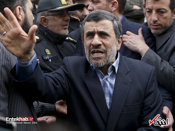 با احمدی نژاد برخورد نکنید، او همین را می‌خواهد / از کنار او با بی‌اعتنایی بگذرید / می‌خواهد خود را رهبر مطالبات مردم جا بزند و همچون گذشته از آب گل‌آلود ماهی بگیرد