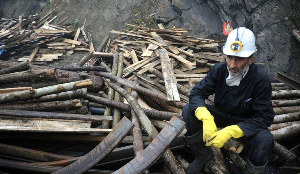 تصاویر : کشف پیکر آخرین معدنچی محبوس در معدن آزاد شهر