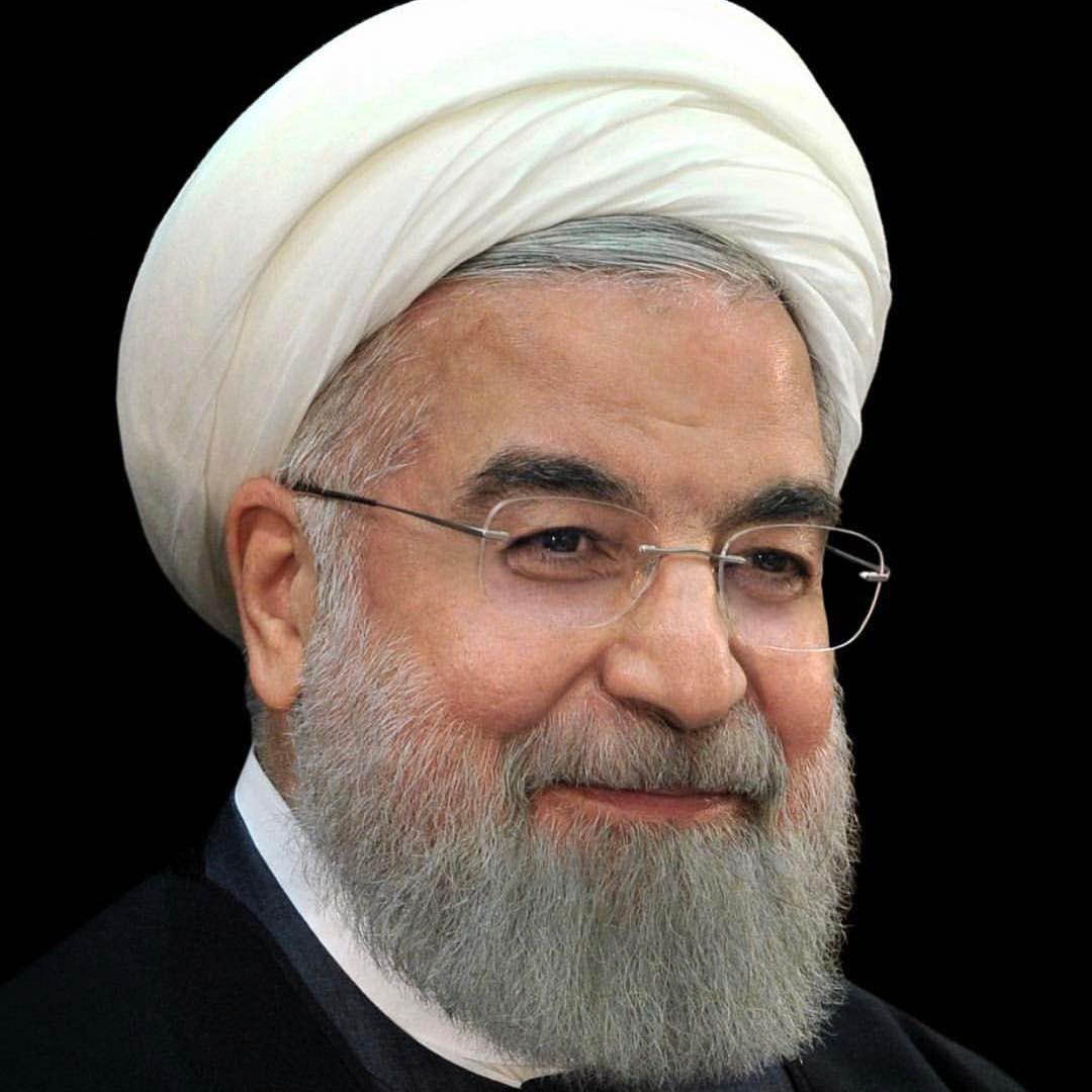 علی اشراقی نوه ی گرامی امام با انتشار تصویری از دکتر روحانی حمایت کرد