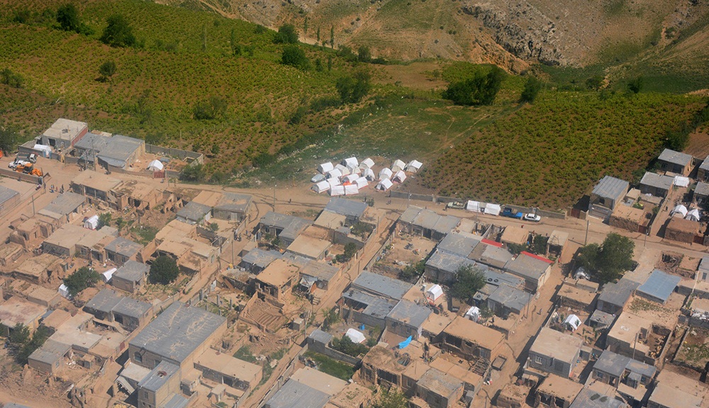 تصاویر : امداد رسانی به روستاهای زلزله زده در بجنورد