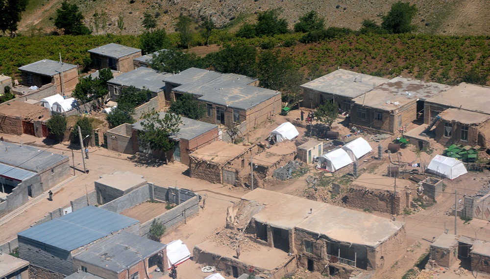 تصاویر : امداد رسانی به روستاهای زلزله زده در بجنورد
