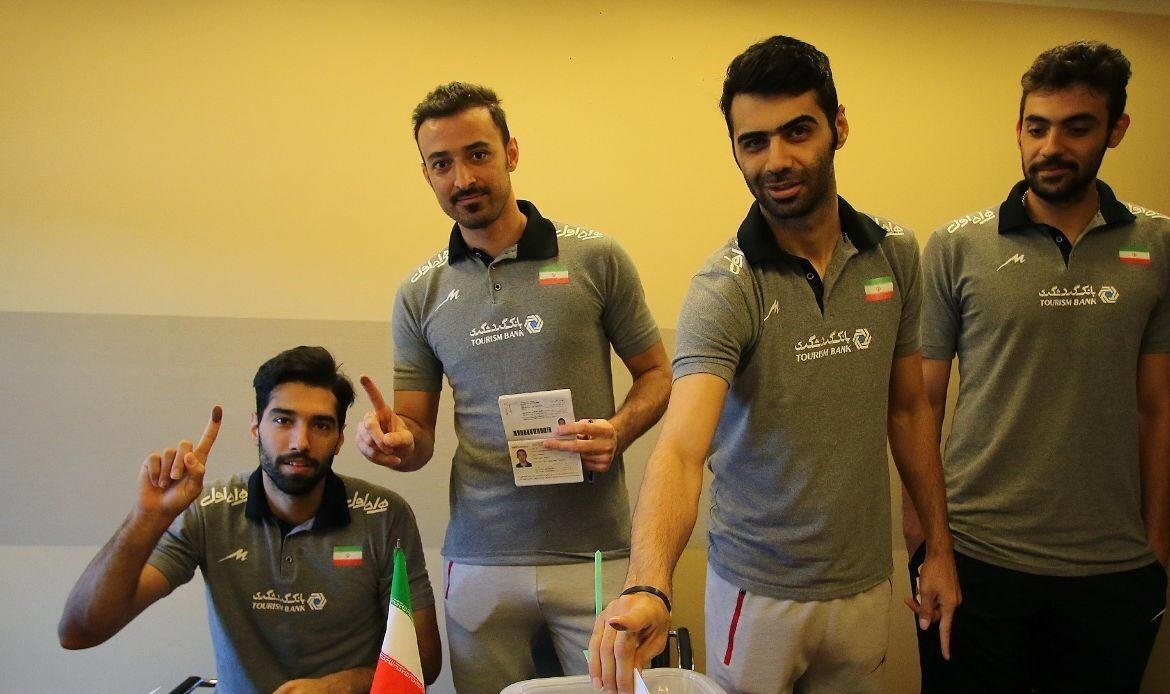 تصاویر : حضور پررنگ چهره های سینما و ورزشکاران در انتخابات96