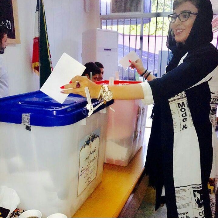 تصاویر : حضور پررنگ چهره های سینما و ورزشکاران در انتخابات96