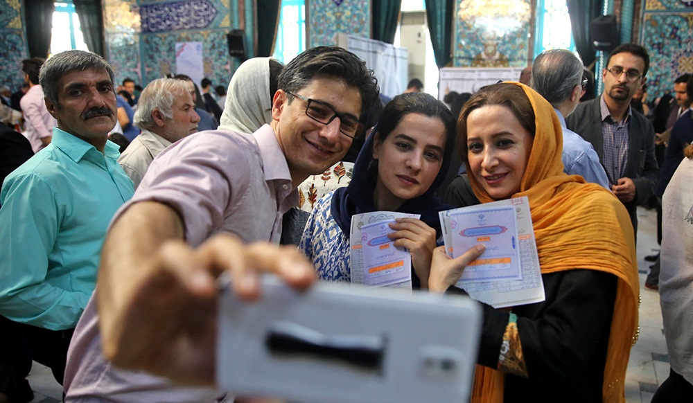 تصاویر : حضور پرشور مردم سراسرایران در انتخابات 96