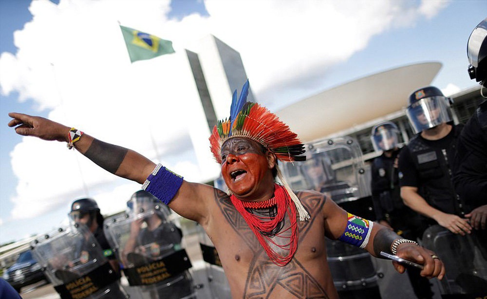تصاویر : تظاهرات سرخ پوستان در برزیل‎