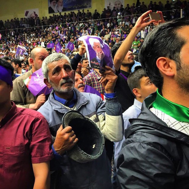 حرف‌های میوه‌فروشی که چهره انتخابات شد:روحانی و هاشمی را دوست دارم/امروز قرار است آقای روحانی را ببینم