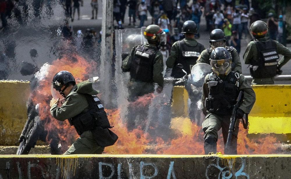 تصاویر : تداوم درگیری ها در کاراکاس‎
