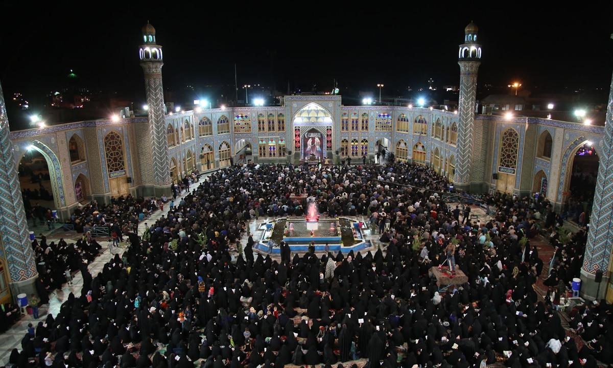 تصاویر : احیاء شب بیست و سوم رمضان