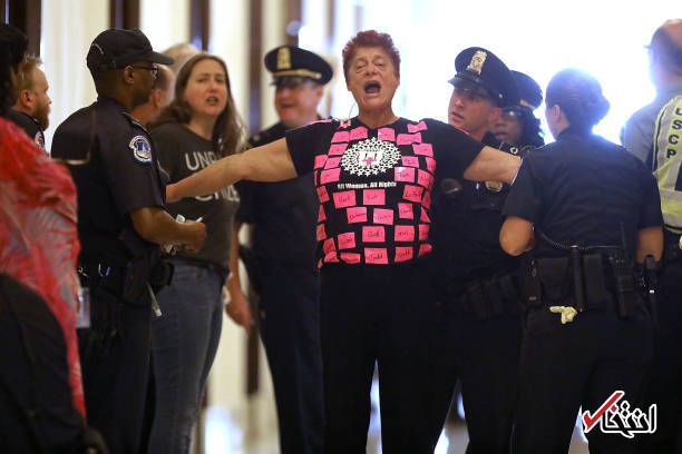 تصاویر : معترضان ساختمان کنگره آمریکا را اشغال کردند