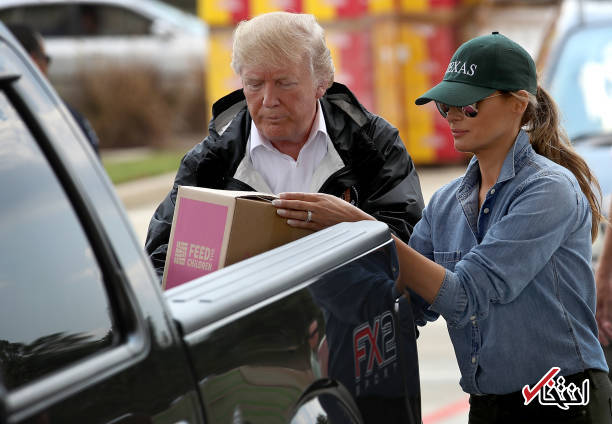 تصاویر : کمک رسانی دونالد ترامپ و همسرش به طوفان زدگان دو ایالت