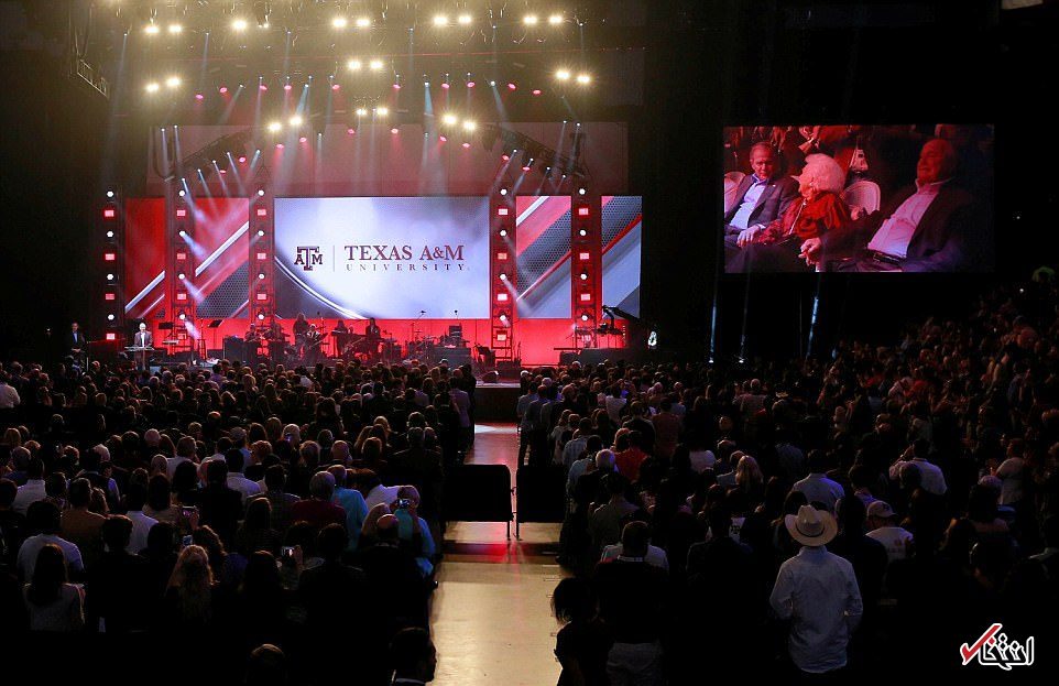 تصاویر : پنج رییس جمهور سابق آمریکا در یک کنسرت