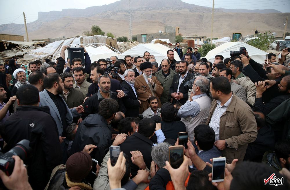 عکس/ بازدید رهبر انقلاب از روستاهای زلزله‌زده کرمانشاه