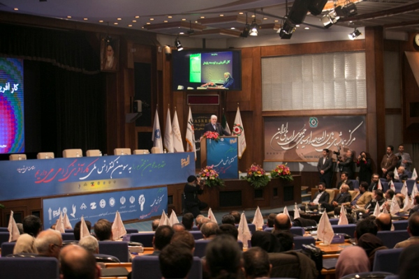 مدیرعامل بانک‌پاسارگاد : در اقتصاد مقاومتی، اقتصاد دانش‌بنیان و کارآفرینی نوبنیان مطرح است