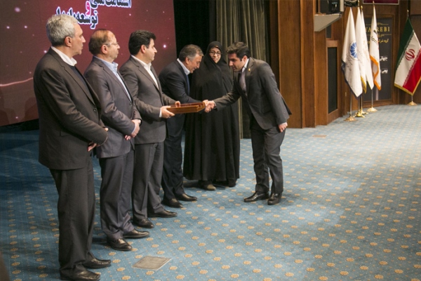 مدیرعامل بانک‌پاسارگاد : در اقتصاد مقاومتی، اقتصاد دانش‌بنیان و کارآفرینی نوبنیان مطرح است