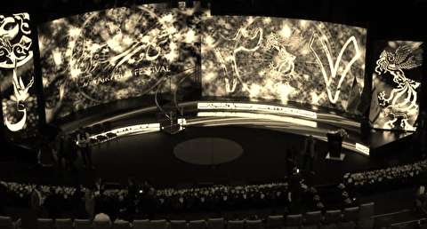 پرواز سیمرغ‌ها با آغاز اختتامیه جشنواره فیلم فجر ۳۷/ کارگردان «مسخره‌باز» سیمرغ را نپذیرفت