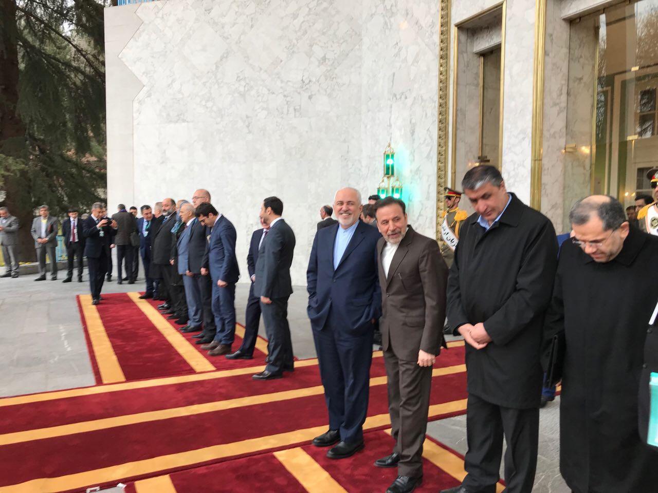 ظریف به وزارت خارجه بازگشت / حضور در مراسم رسمی استقبال از نخست وزیر ارمنستان