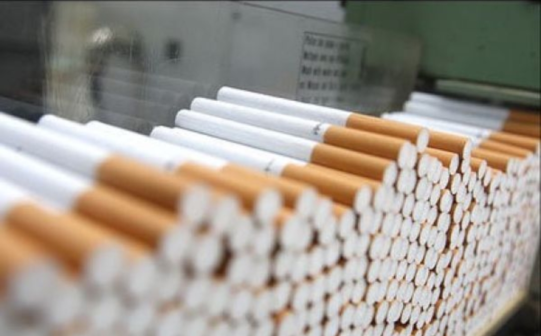 وزارت بهداشت:ايرانى‌ها ساليانه ٥٥ ميليارد نخ سيگار دود مى‌كنند/١١.٢ درصد نوجوانان مصرف كننده قليان هستند