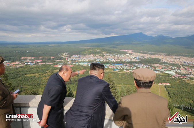 تصاویر : رهبر کره شمالی و همسرش در سرزمین پدری
