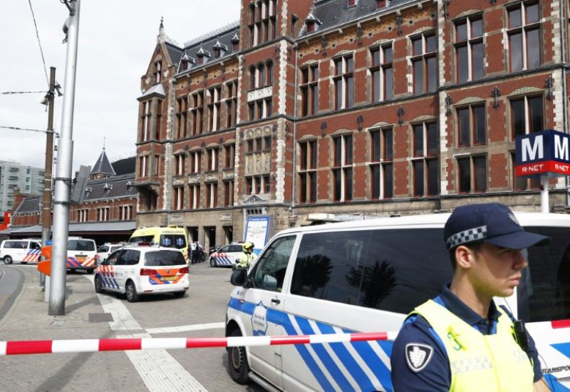 حمله با چاقو در آمستردام، تروریستی اعلام شد