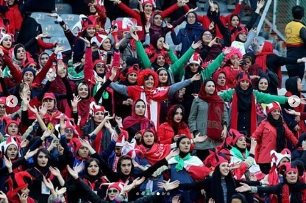 تصایر/ حضور زنان در ورزشگاه آزادی در بازی برگشت فینال لیگ قهرمانان آسیا