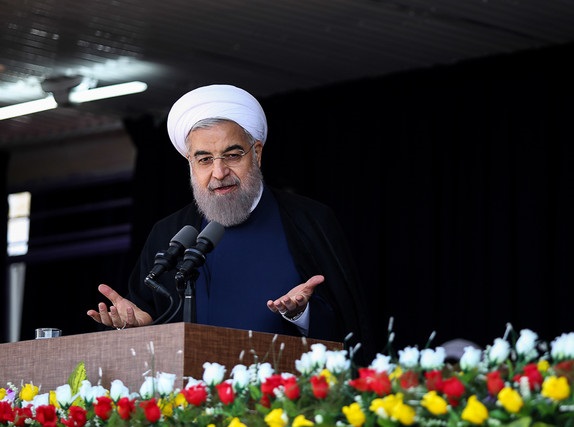 روحانی: پای قولم ایستاده ام / سال آینده، کالا‌های اساسی را با همان قیمت دلار ۴۲۰۰ تومانی به دست مردم خواهیم رساند