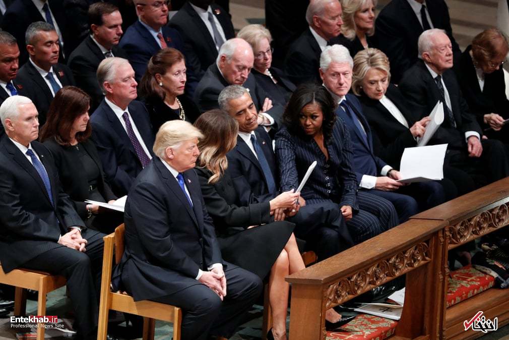 تصاویر : حاشیه‌هایی از تشییع جنازه جورج بوش پدر؛ کنار هم نشستن ترامپ، اوباما، کلینتون و کارتر
