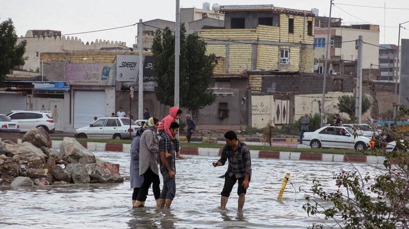 استاندار فارس: ۱۵۰ خانه در شهر بیرم به خاطر آبگرفتگی، غیرقابل سکونت شد |  سایت انتخاب
