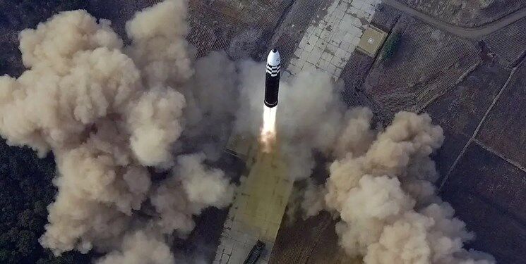 سئول: کره شمالی پرتابه‌ای ناشناس شلیک کرد