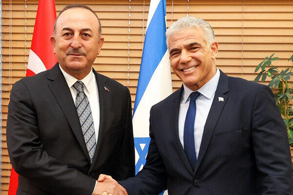 وزیرخارجه ترکیه: سطح روابط دیپلماتیک با اسرائیل را تا سطح سفیر افزایش می‌دهیم