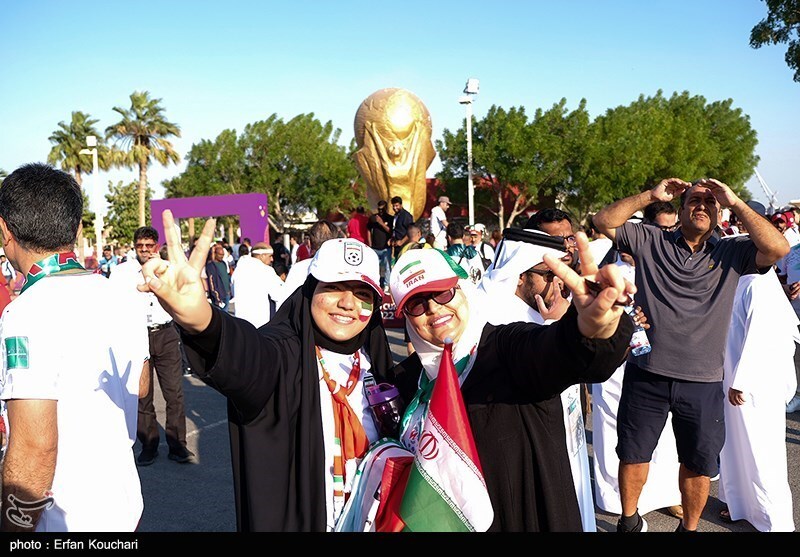 تصاویر: حاشیه دیدار تیم‌های فوتبال ایران و انگلیس- جام جهانی ۲۰۲۲