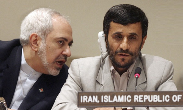 مخالفت رهبر انقلاب با برکناری ظریف در دوره احمدی نژاد