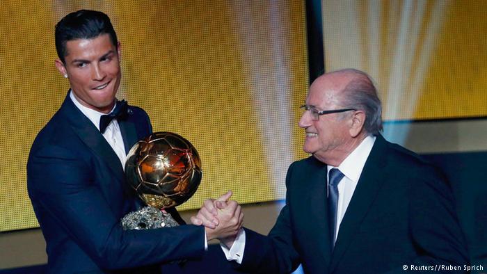 رونالدو سومین توپ طلا را هم برد/ جایزه پوشکاش به رودریگس رسید/ لوو بهترین مربی سال