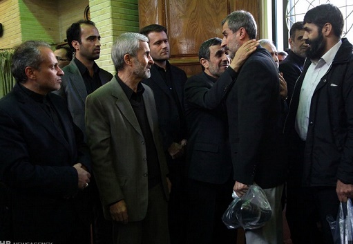 عکس: مایلی‌کهن در مراسم ختم‌مادر احمدی‌نژاد