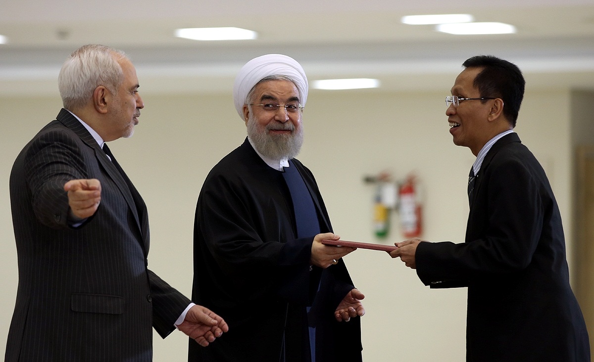 تصاویر : دیدار سفرای خارجی مقیم تهران با روحانی