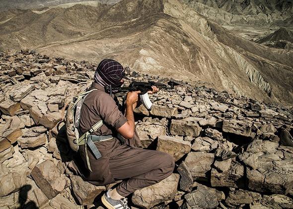 تصاویر : رنجرهای ناجا با لباس مبدل اشرار