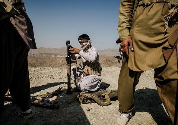 تصاویر : رنجرهای ناجا با لباس مبدل اشرار