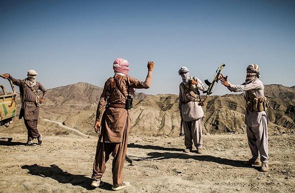 تصاویر : رنجرهای ناجا با لباس مبدل اشرار