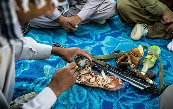 تصاویر : رنجرهای ناجا با لباس مبدل اشرار